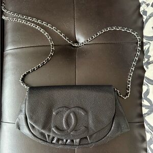 CHANEL Black Leather Crossbody Bag with Chain Strap